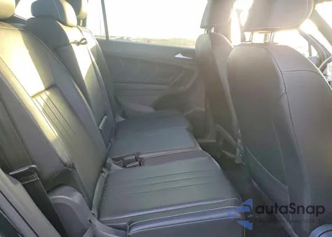 2024 Volkswagen Tiguan Se R-Line Black z USA, uszkodzony, nr VIN 3VVCB7AXXRM197590